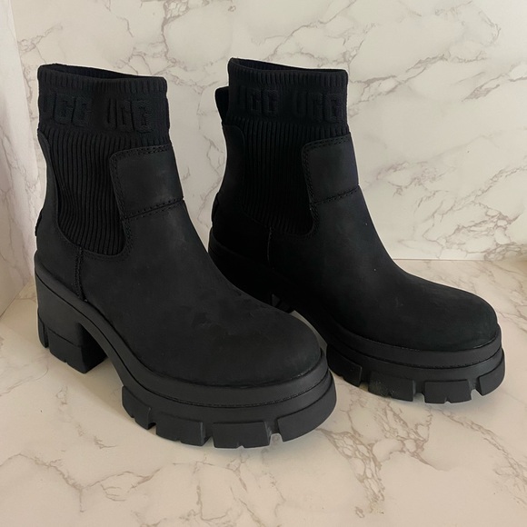 UGG Shoes - UGG Women's Brooklyn Chelsea boot